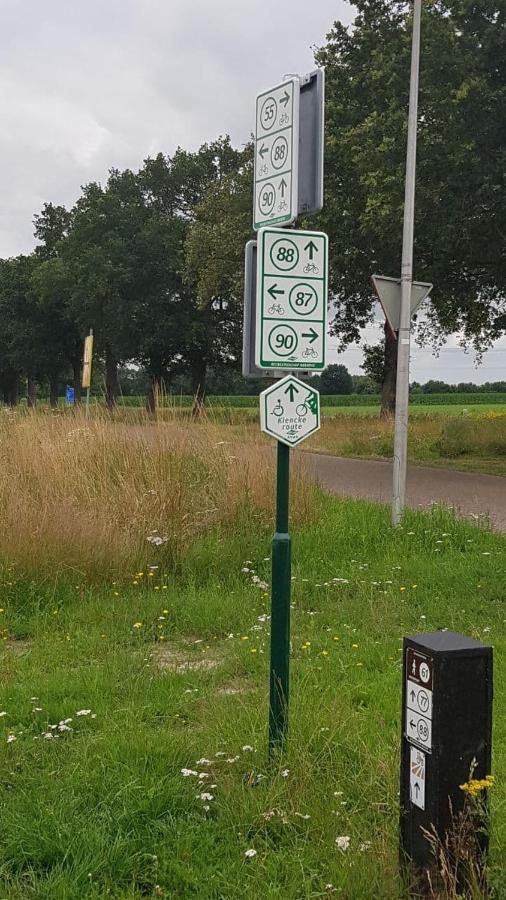 Logeerruimte In Gerenoveerde Boerderij In Wachtum Lejlighed Eksteriør billede